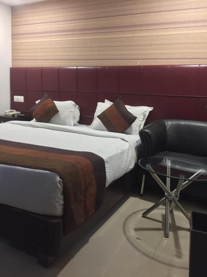 Hotel Patliputra Nirvana Patna  Bagian luar foto